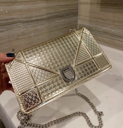 LW - Luxury Handbags DIR 036