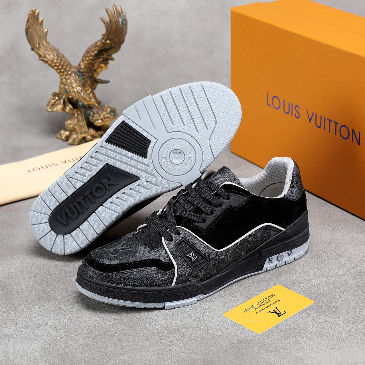 LW - Luv Rivoli In Black Sneaker