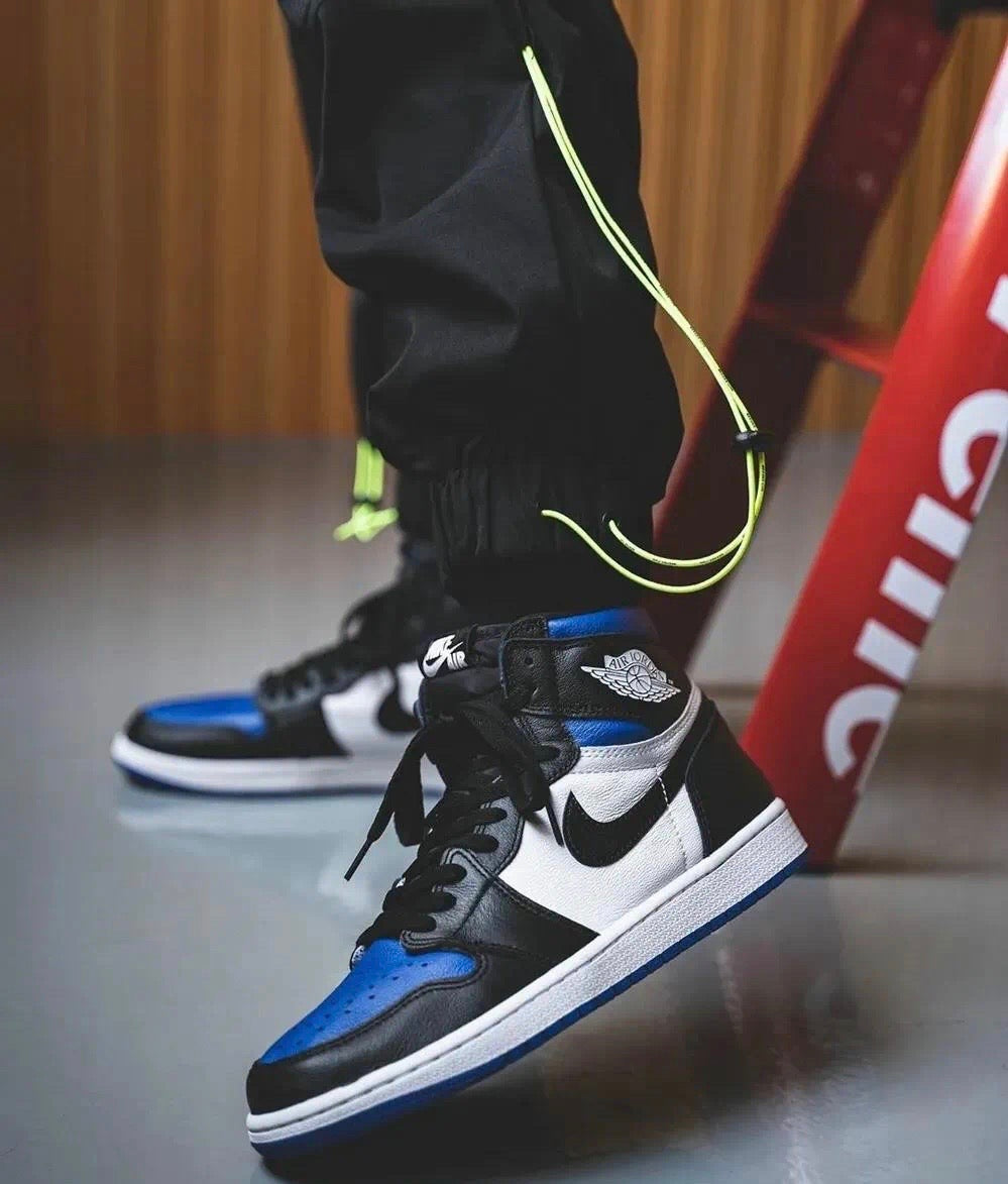 LW - AJ1 black and blue toe