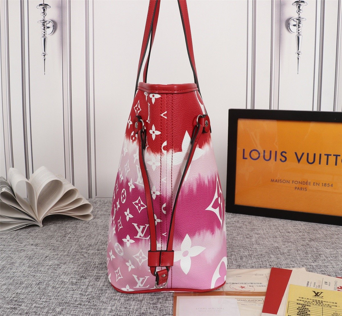 LW - Luxury Handbags LUV 263