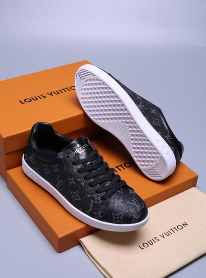 LW - LUV Casual Black Sneaker