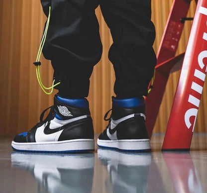 LW - AJ1 black and blue toe