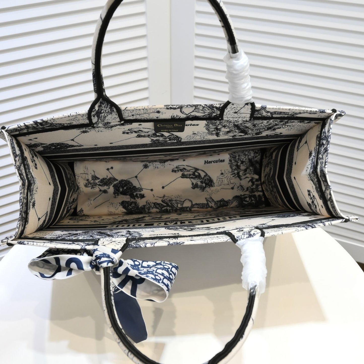 LW - Luxury Handbags DIR 296