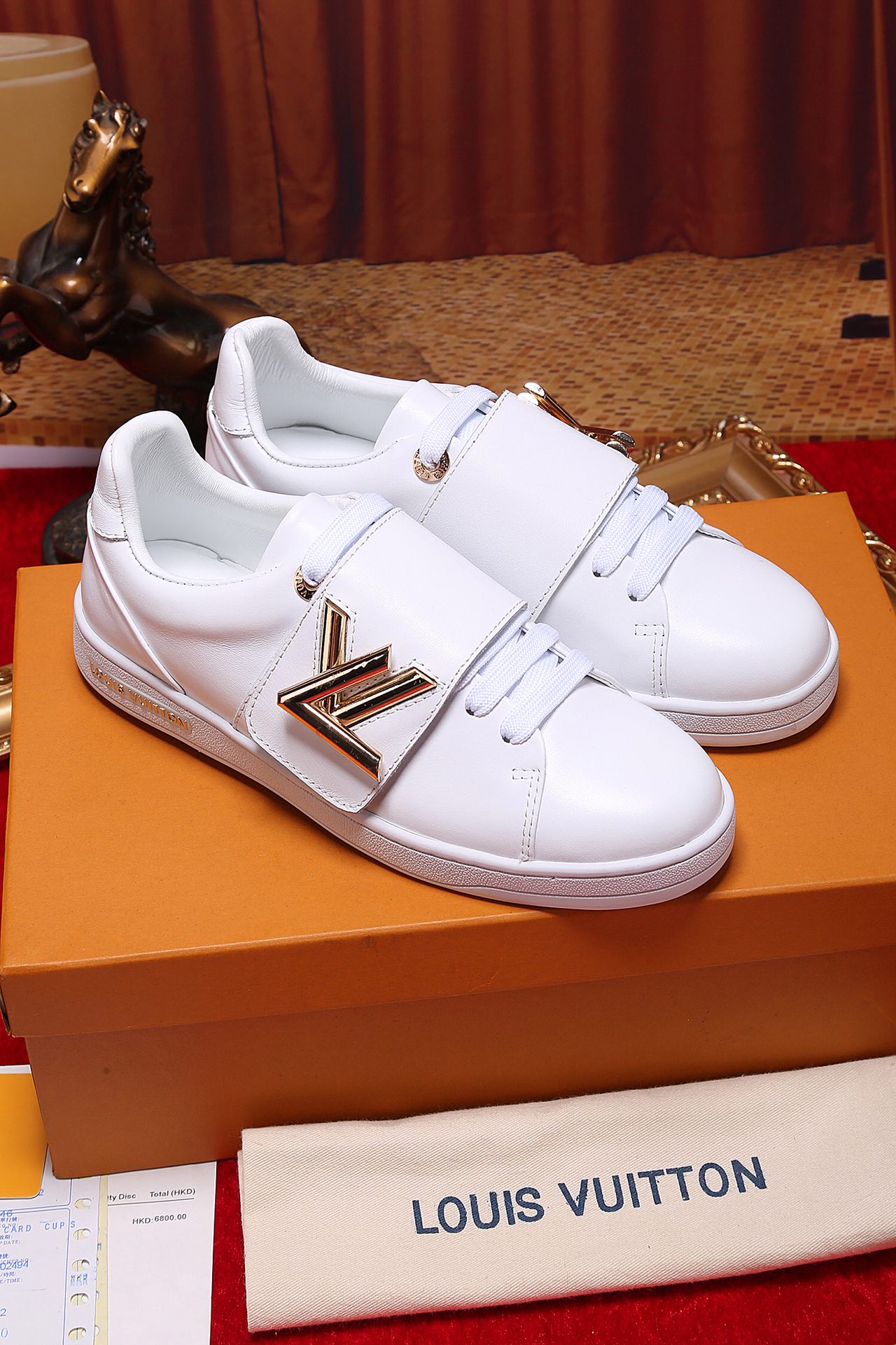 LW - LUV Font Row White Sneaker