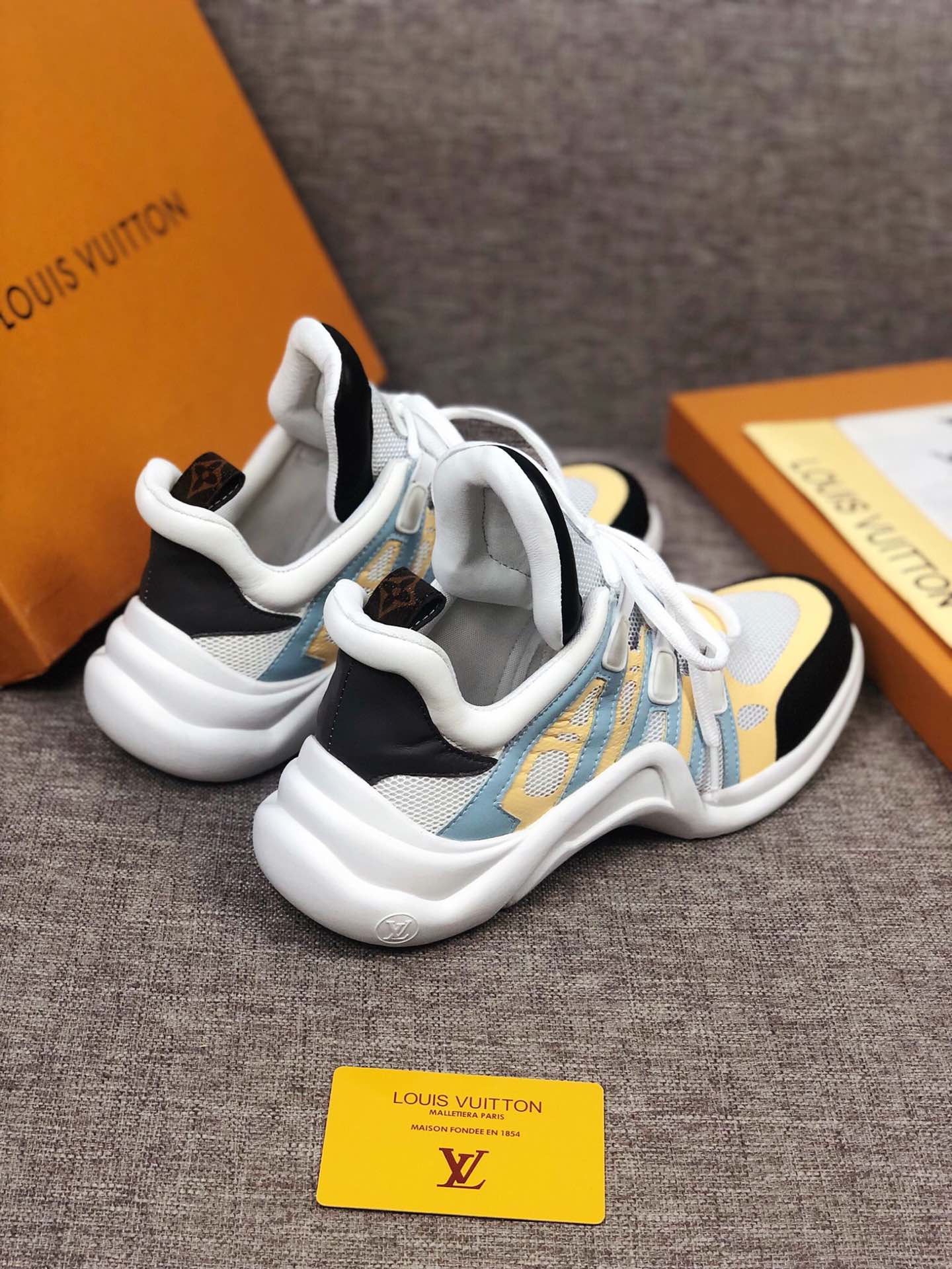 LW - LUV Archlight Black White Yellow Sneaker