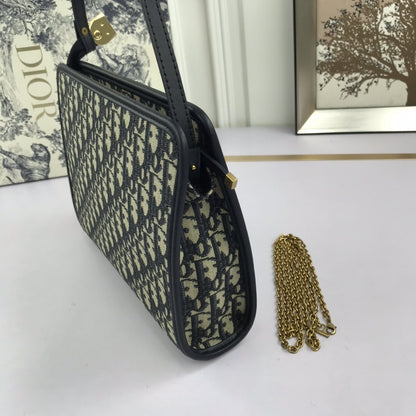 LW - Luxury Handbags DIR 103