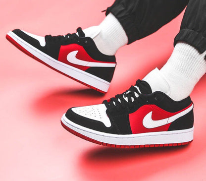 LW - AJ1 Low Bull Chicago Ladies