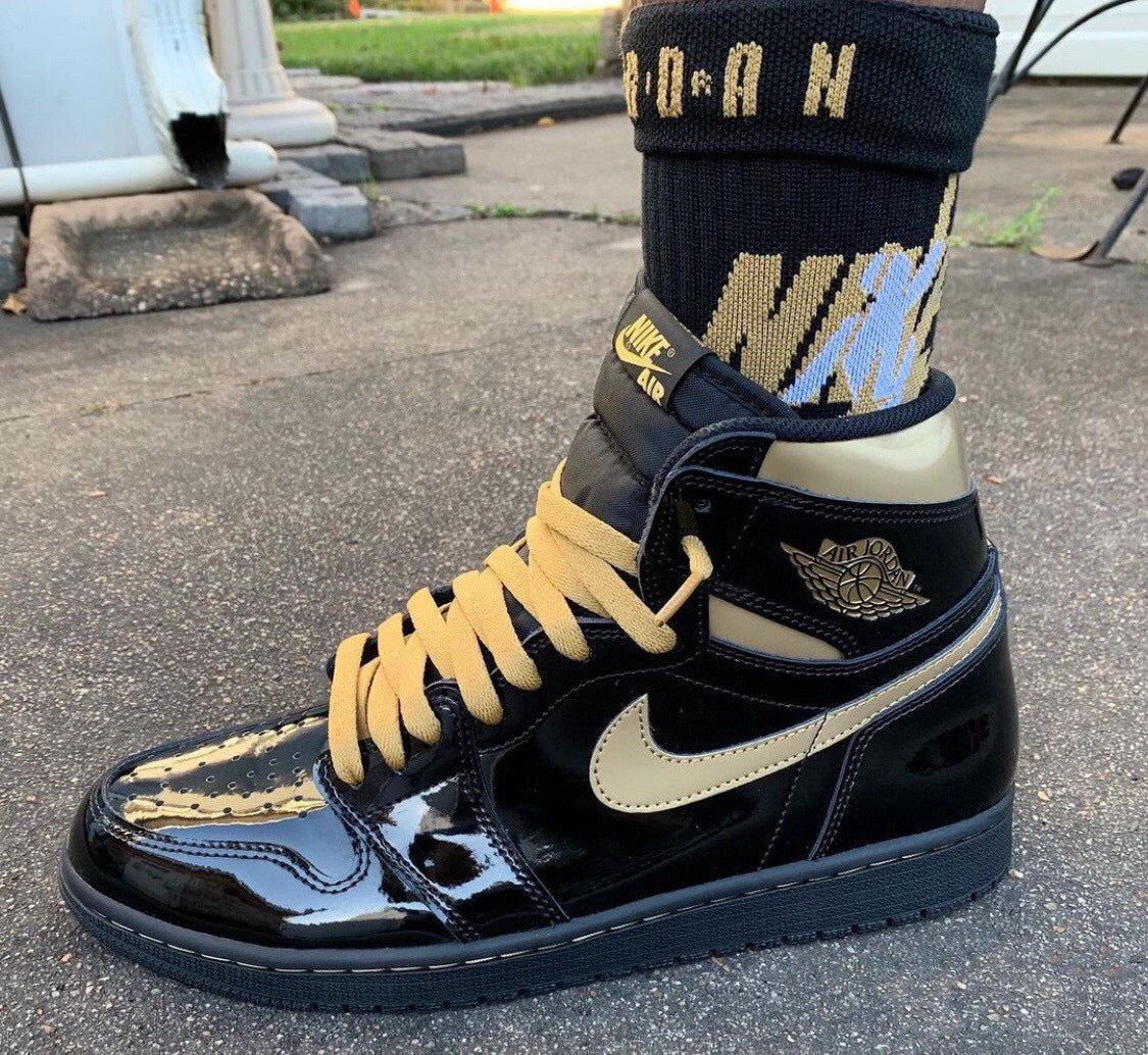 LW - AJ1 High Black Gold