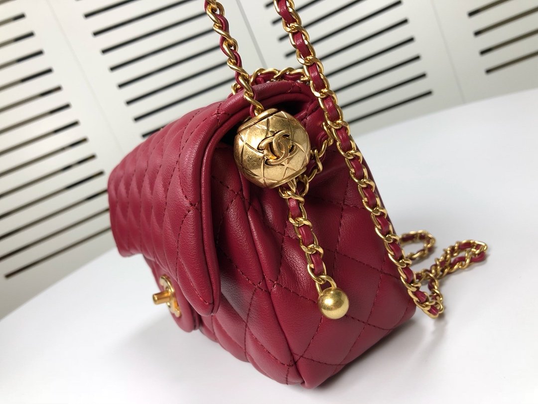 LW - Luxury Handbags CHL 224