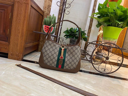 LW - Luxury Handbags GCI 038