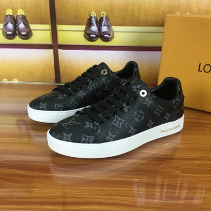 LW - New Arrival Luv Sneaker 047