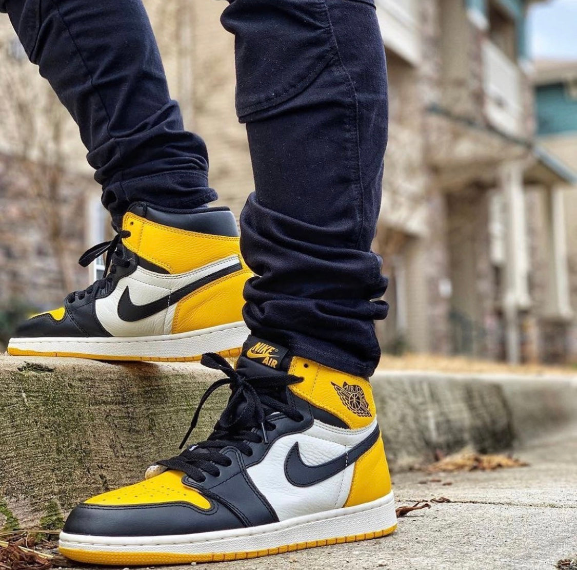 LW - AJ1 Yellow Toe