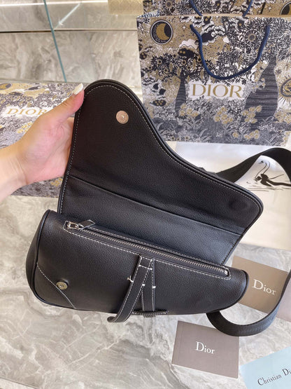 LW - Luxury Handbags DIR 325