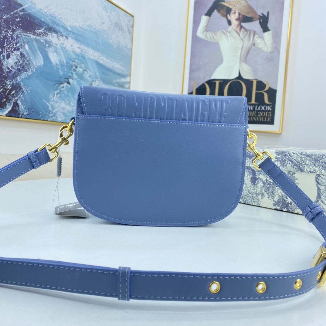 LW - Luxury Handbags DIR 072