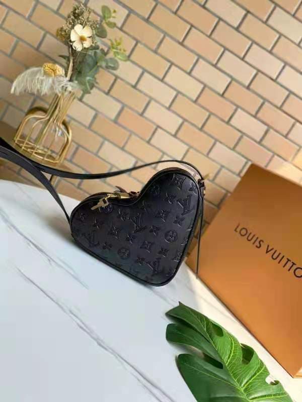 LW - Luxury Handbags LUV 988